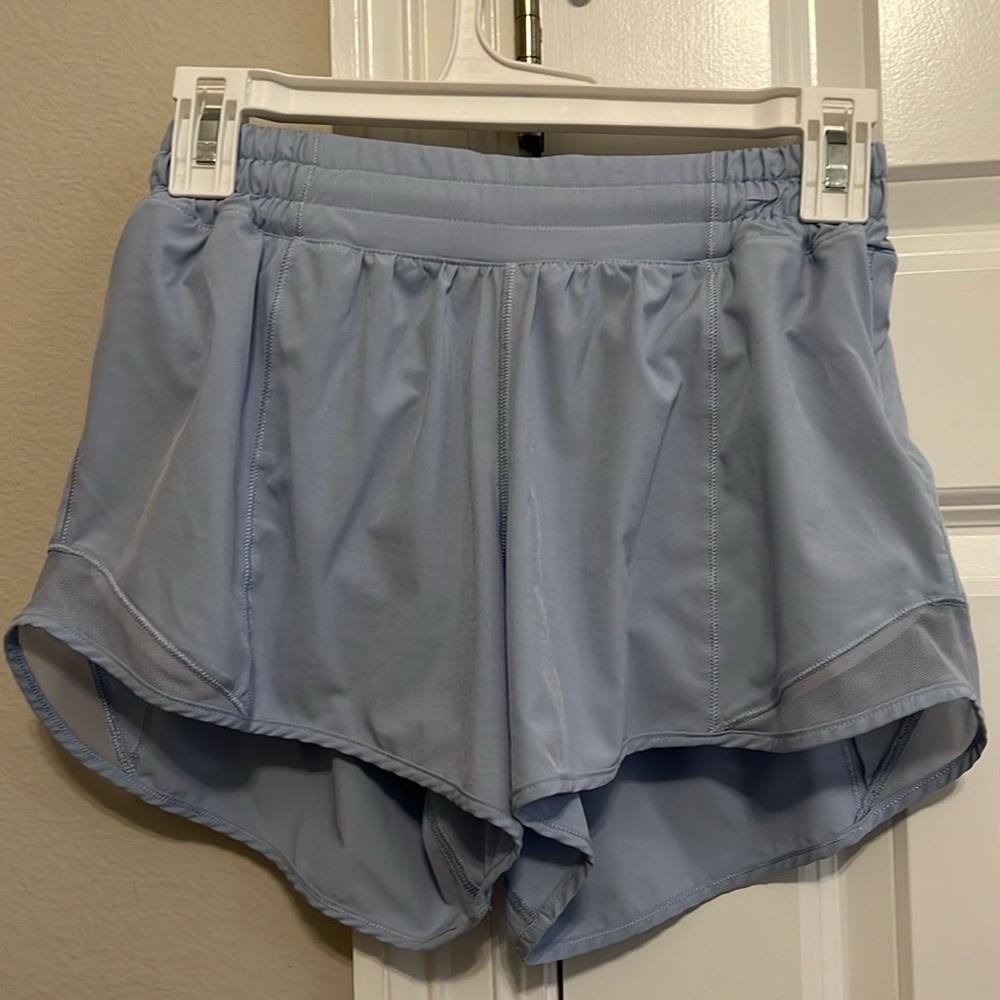 lululemon hotty hot 6 tall short